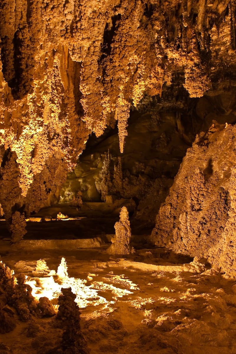 9 Caverns in Virginia That You Can Visit (Practical Info + Map)