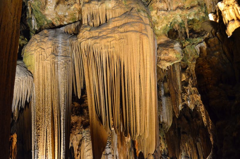 9 Caverns in Virginia That You Can Visit (Practical Info + Map)