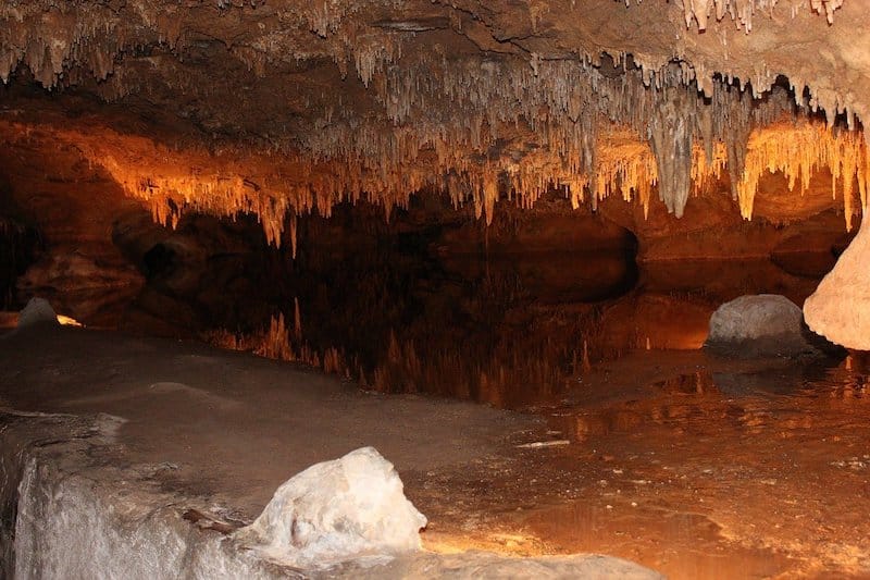 9 Caverns in Virginia That You Can Visit (Practical Info + Map)