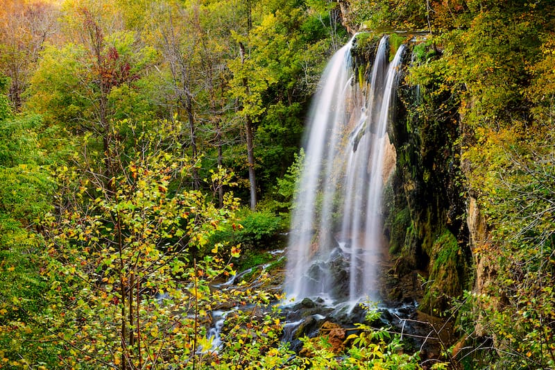 Jarní Falls ve Virginii vodopád výlet