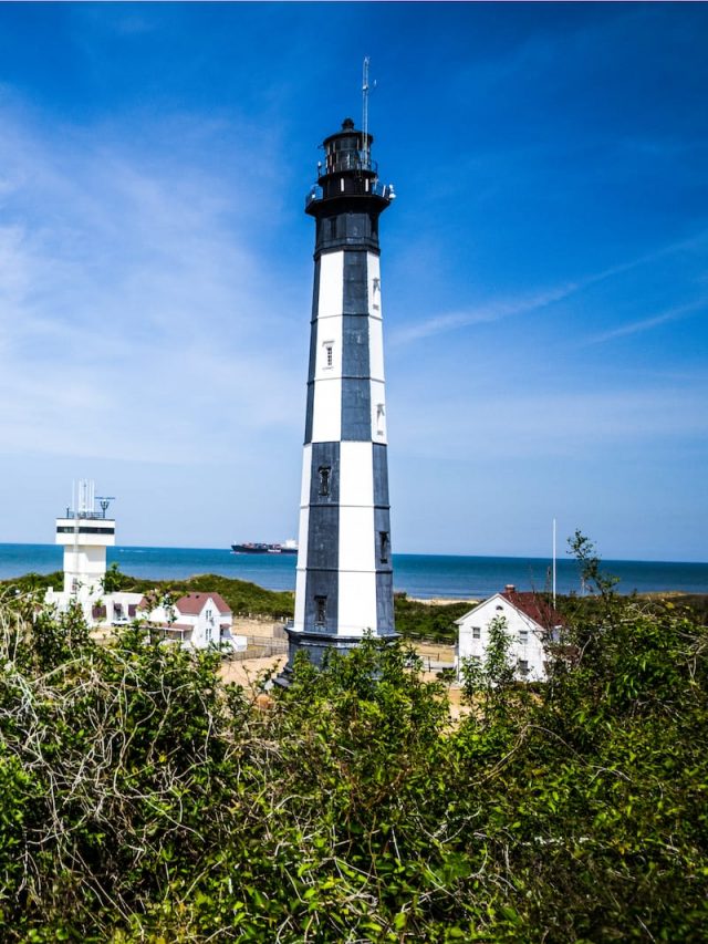 7 Picturesque Lighthouses in Virginia