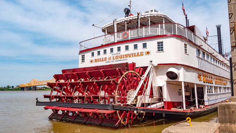 Belle of Louisville - 4kclips - Deposit Photos