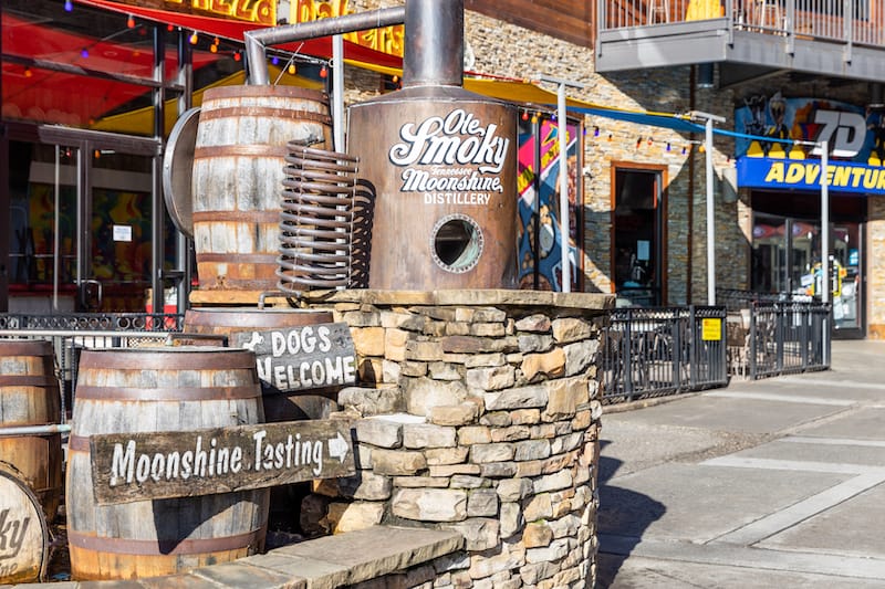 Moonshine tastings in Gatlinburg - Hendrickson Photography - Shutterstock.com