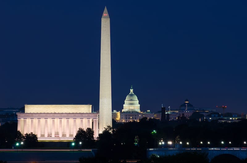 A moonlight tour is one of the best things to do in Washington DC at night