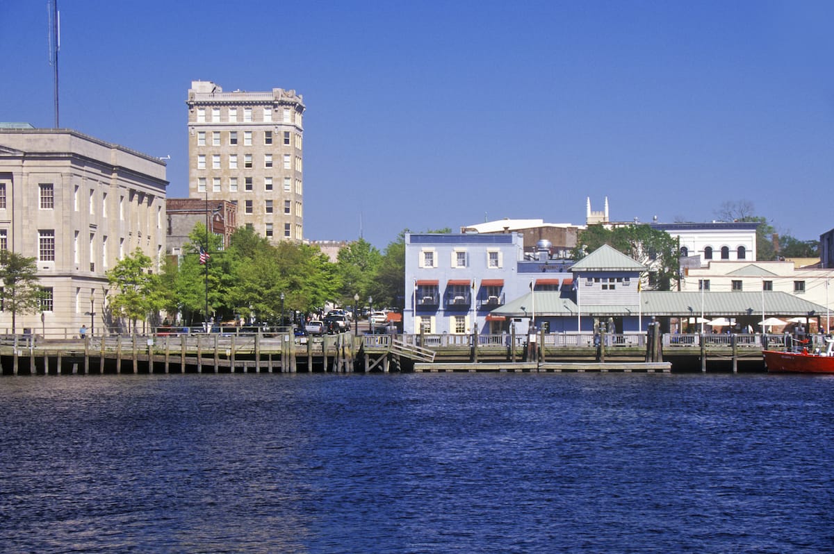 Ghost walks take you around Wilmington!