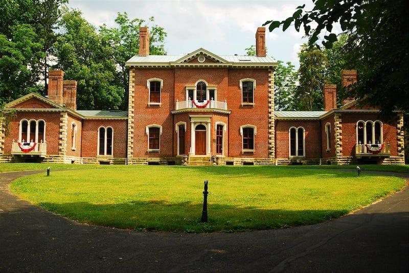 Henry Clay Estate - James Kirkikis - Shutterstock.com