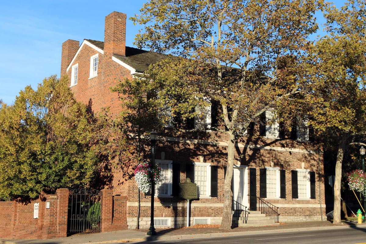 Mary Todd Lincoln House - James R. Martin - Shutterstock.com