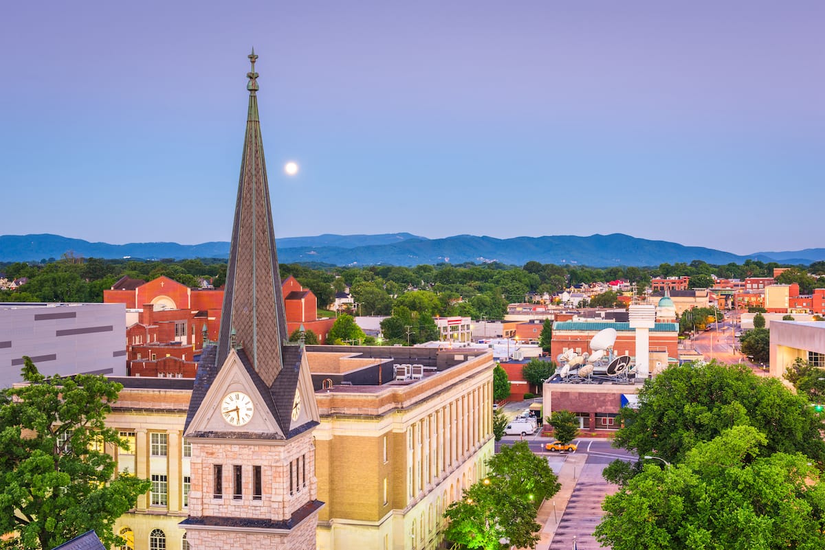 15 Amazing Things To Do In Roanoke, Virginia (+ Travel Tips!)