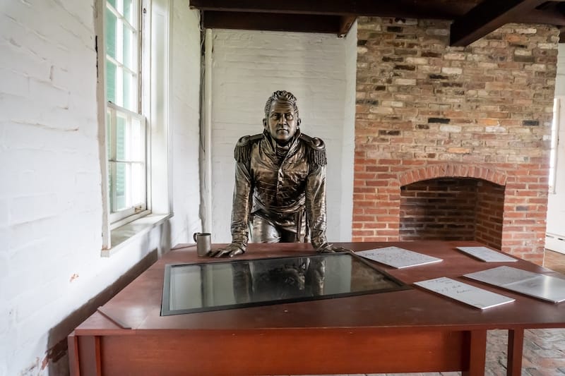 Major Armistead statue at Fort McHenry - EWY Media - Shutterstock